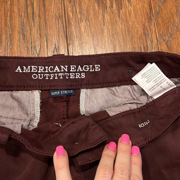 American Eagle size 8 midi shorts! Super stretchy! - Picture 3 of 3